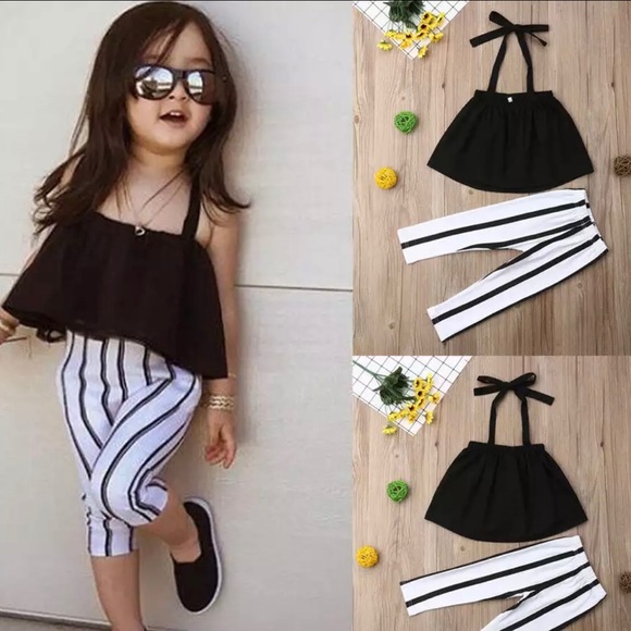 Distressed Beauty Boutique Other - •LAST 2!! Black & Stripe 2 PC Legging Set•